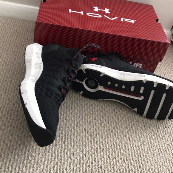 Sneakers - Picture 4 of 6